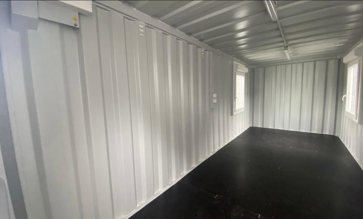 CONTENEDOR MARITIMO DE 20 PIES NUEVO CON PUERTA Y VENTANA